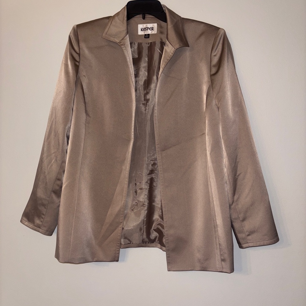 Kasper Women's Elegant Beige Blazer
